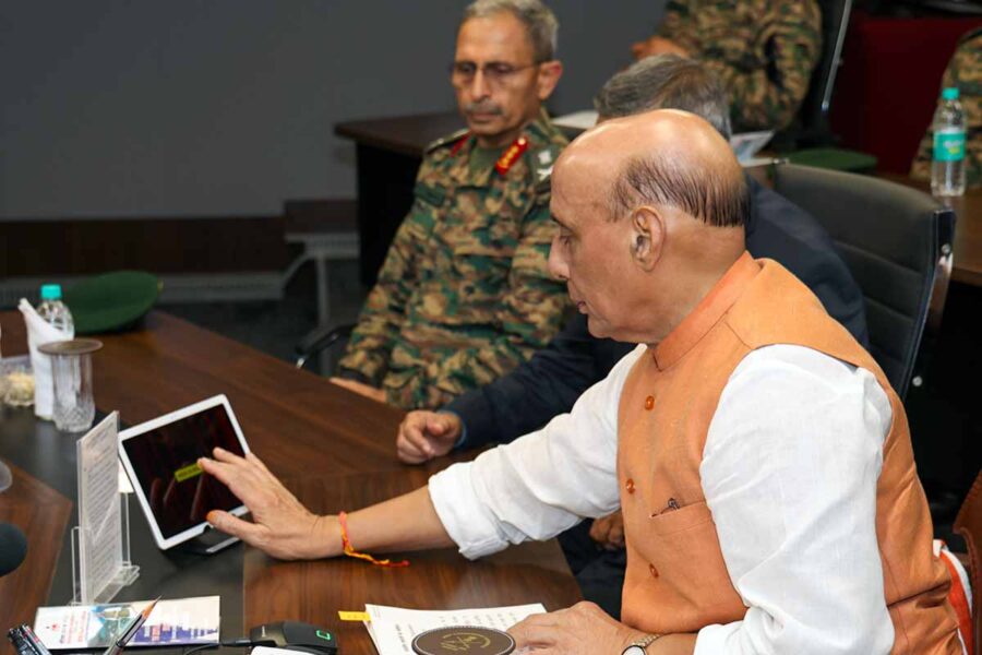 India defence minister Rajnath Singh opened 750 border projects on India-China border.